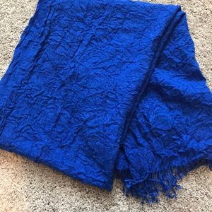 Blue scarf